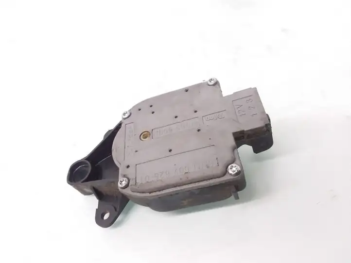 Land Rover Freelander (1997 - 2003) 6NN00762601 Двигатель задвижки потока воздуха — фото 2