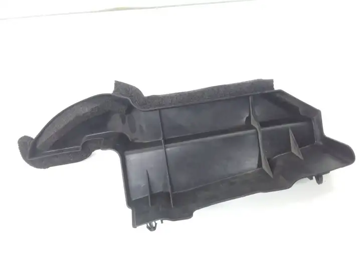 Toyota Auris E180 (2012 - 2018) 165930T030 Дефлектор воздуха — фото 2