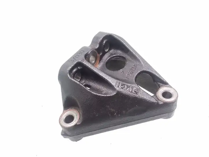Toyota Auris E180 (2012 - 2018) 37030 Кронштейн двигателя — фото 1