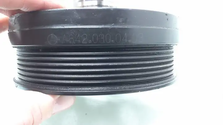 Mercedes-Benz E A207 (2010 - 2017) A6420300403 Шкив коленчатого вала — фото 4
