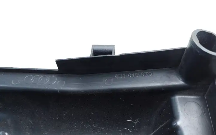 Audi A4 S4 B6 8E 8H (2000 - 2006) 8E1819979 Крышка микрофильтра воздуха — фото 3