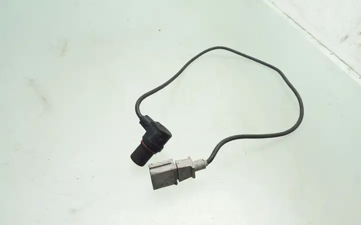 Audi A4 S4 B6 8E 8H (2000 - 2006) 0281002223 Датчик коленвала — фото 1