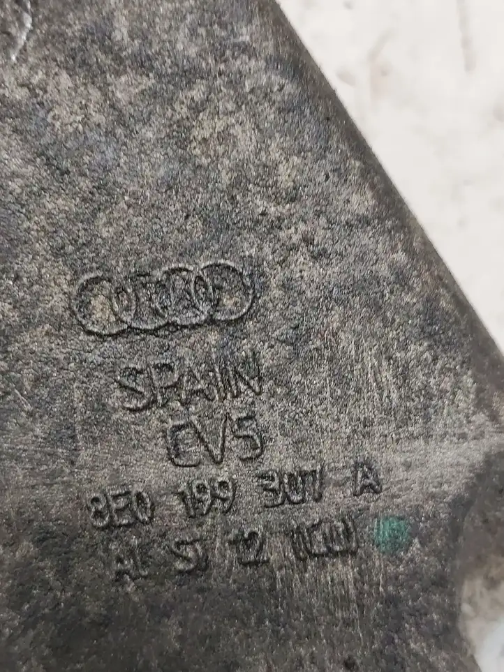 Audi A4 S4 B6 8E 8H (2000 - 2006) 8E0199307A Кронштейн двигателя — фото 2