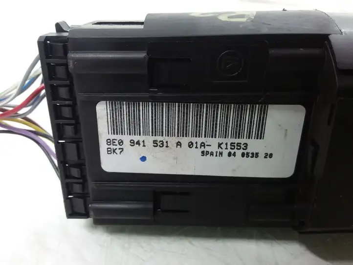Audi A4 S4 B6 8E 8H (2000 - 2006) 8E0941531A Включатель фонарей — фото 3