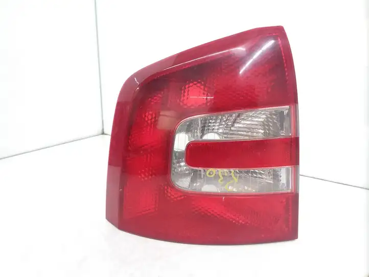Skoda Octavia Mk2 (1Z) (2004 - 2013) 1Z9945095 Задний фонарь в кузове — фото 2