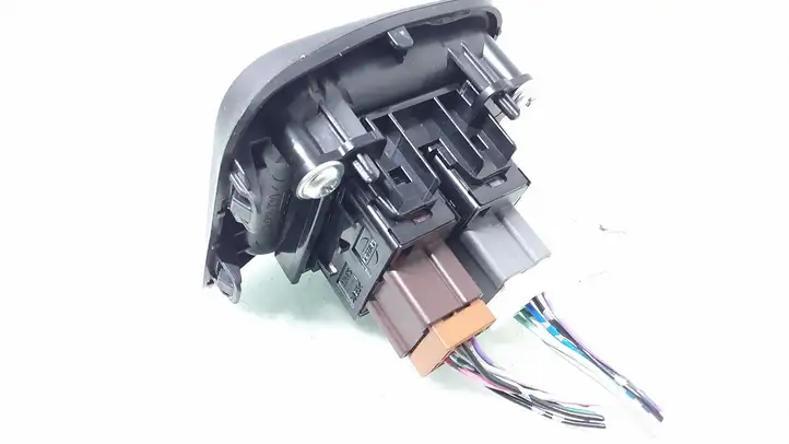 Nissan Juke I F15 (2010 - 2018) 969881KK1A Включатель обогрева — фото 3