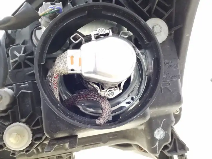 Toyota Avensis T250 (2006 - 2009) 8596724010 Передняя фара — фото 6
