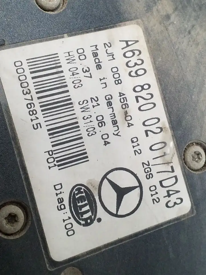 Mercedes-Benz Vito Viano W639 (2003 - 2010) A6398200201 Передняя подсветка — фото 5