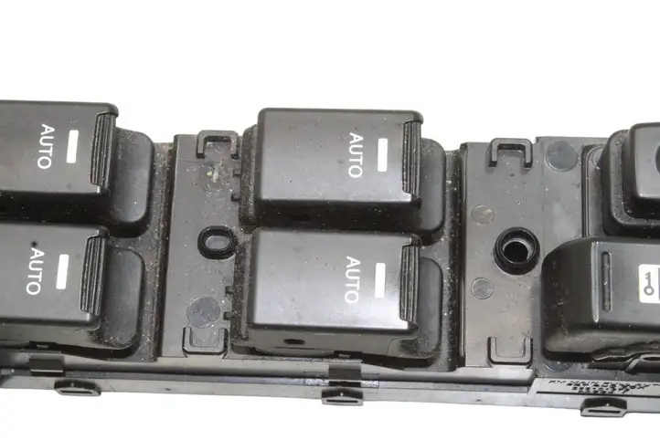 Kia Sorento (2014 - 2017) 299101875 Кнопка стеклоподъемников — фото 6