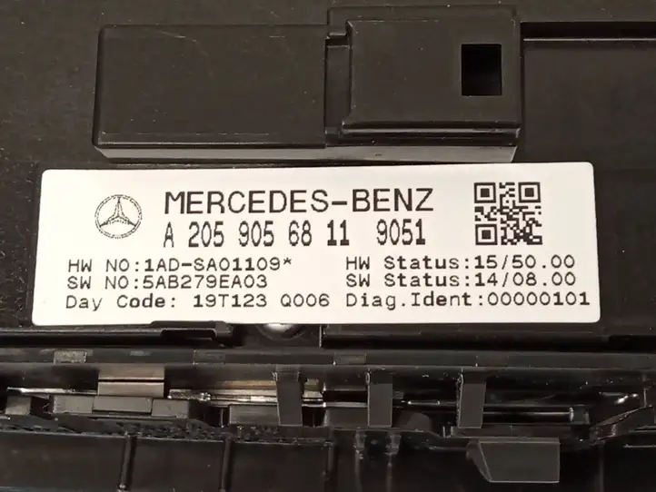 Mercedes-Benz GLC AMG (2019 - ) A2059056811 Блок кнопок стеклоподъемников — фото 4