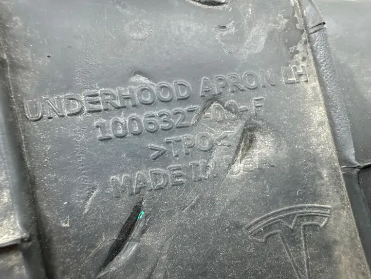 Tesla Model S (2016 - 2021) 100632700F Обшивка бардачка — фото 3