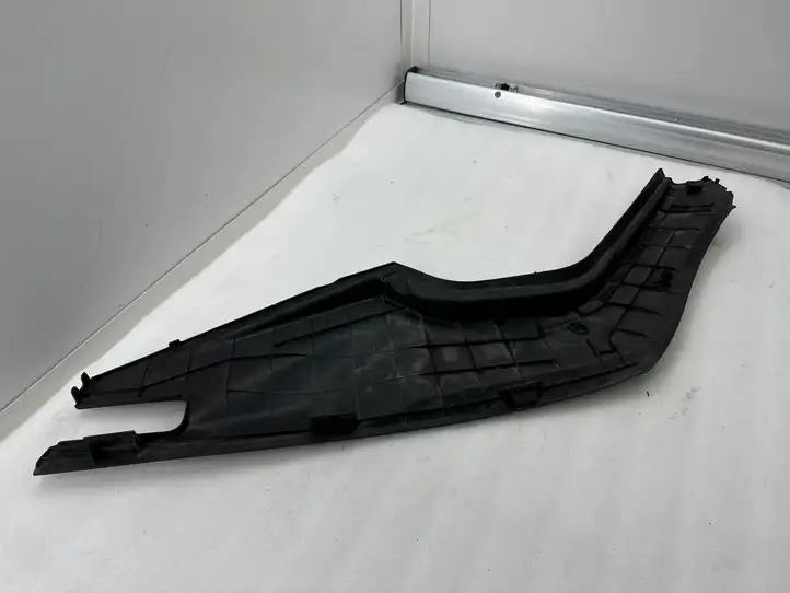 Tesla Model S (2016 - 2021) 100632700E Обшивка бардачка — фото 4