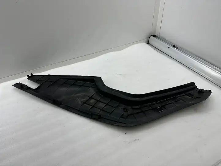 Tesla Model S (2016 - 2021) 100632700E Обшивка бардачка — фото 5