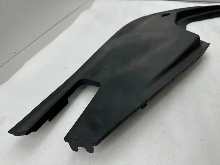 Tesla Model S (2016 - 2021) 100632700E Обшивка бардачка — фото 6