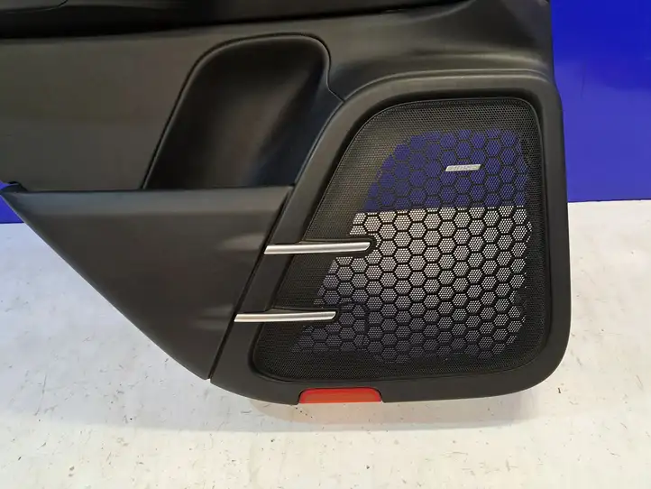 Porsche Cayenne (92A) (2011 - 2017) 7P5867211J Обшивка задней двери — фото 2