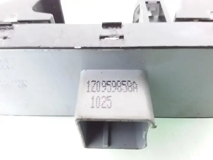 Skoda Octavia Mk2 (1Z) (2004 - 2013) 1Z0959858A Блок кнопок стеклоподъемников — фото 4