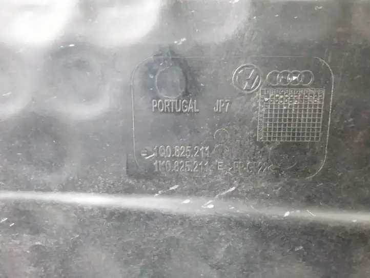 Audi A6 S6 C5 4B (2001 - 2004) 1Q0825211 Защита днища — фото 2