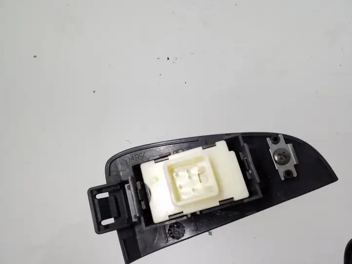 Toyota Avensis T250 (2006 - 2009) 8481005050 Блок кнопок стеклоподъемников — фото 3