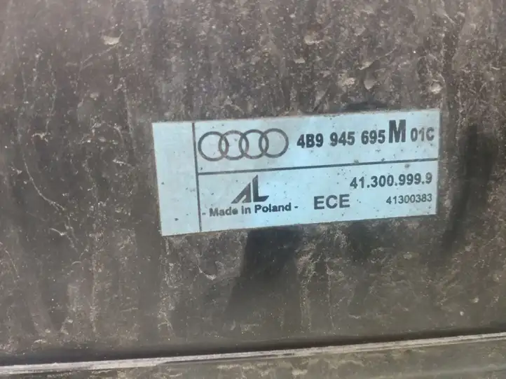 Audi A6 S6 C5 4B (2001 - 2004) 4B9945695M Обшивка багажника — фото 4