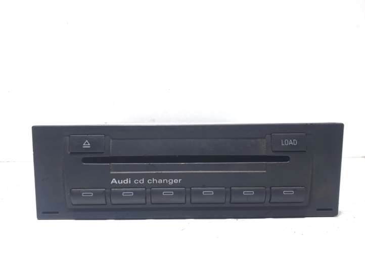 CFA00047A Audi A4 S4 B6 8E 8H CD/DVD keitiklis