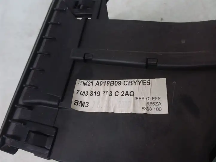 Seat Alhambra (Mk1) (2000 - 2010) 7M3819703C Боковой воздушный дефлектор — фото 3