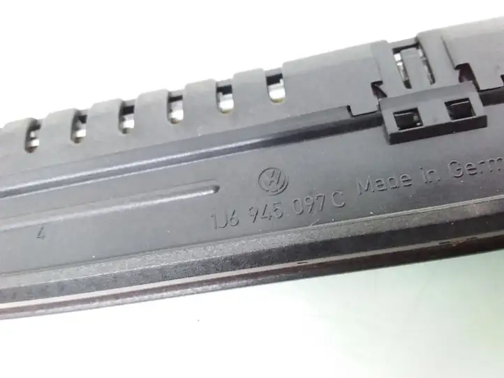Volkswagen Golf IV (1998 - 2005) 1J6945097C Дополнительный стоп фонарь — фото 4