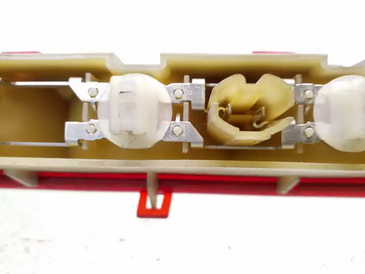 Toyota Corolla Verso AR10 (2004 - 2009) 815700F010 Дополнительный стоп фонарь — фото 4