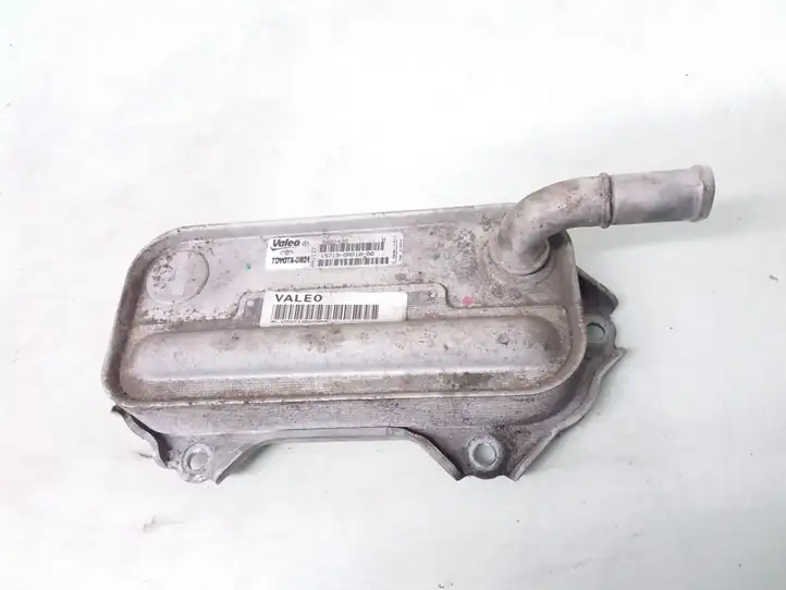 Toyota Avensis T250 (2006 - 2009) 157100R01000 Кронштейн масляного фильтра — фото 1