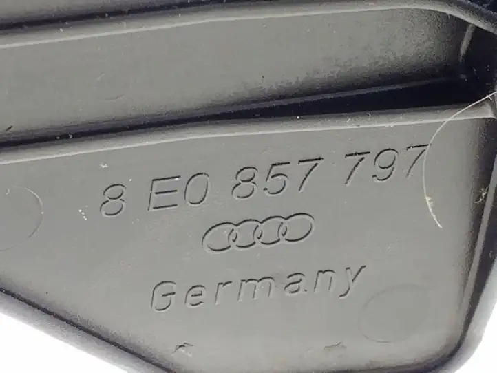 Audi A4 S4 B6 8E 8H (2000 - 2006) 8E0857797 Задний средний замок ремня — фото 4