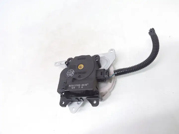 Toyota Avensis T250 (2006 - 2009) 0637008610 Двигатель задвижки потока воздуха — фото 1