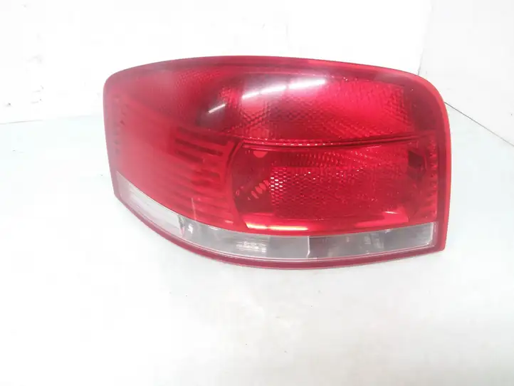 Audi A3/S3 8L (2000 - 2003) 8P0945095025S Задний фонарь в кузове — фото 1