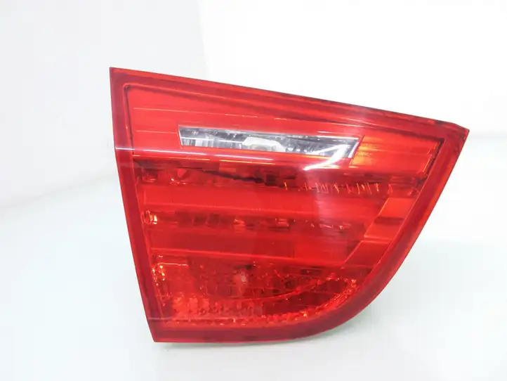 BMW 3 E90 E91 (2005 - 2012) 4871733 Задний фонарь в крышке багажника — фото 1