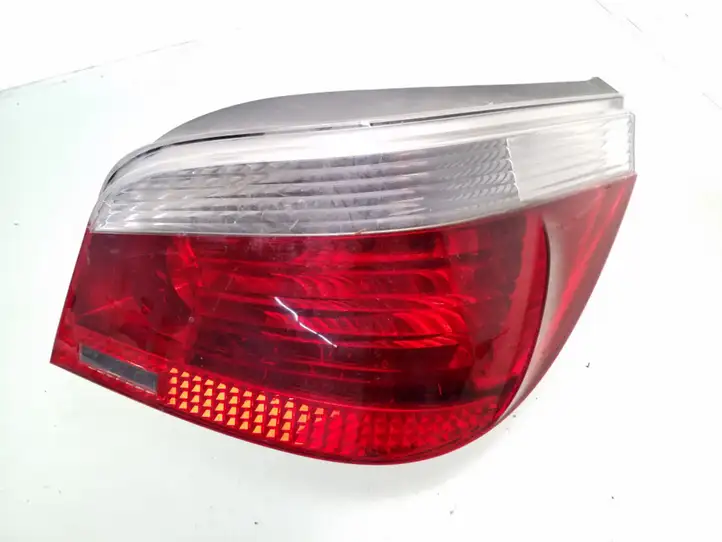 BMW 5 E60 E61 (2004 - 2010) 6910768 Задний фонарь в кузове — фото 1