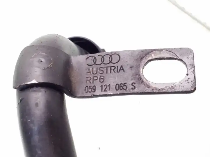 Audi A4 S4 B7 8E 8H (2004 - 2009) 059121065S Шланги системы охлаждения — фото 2
