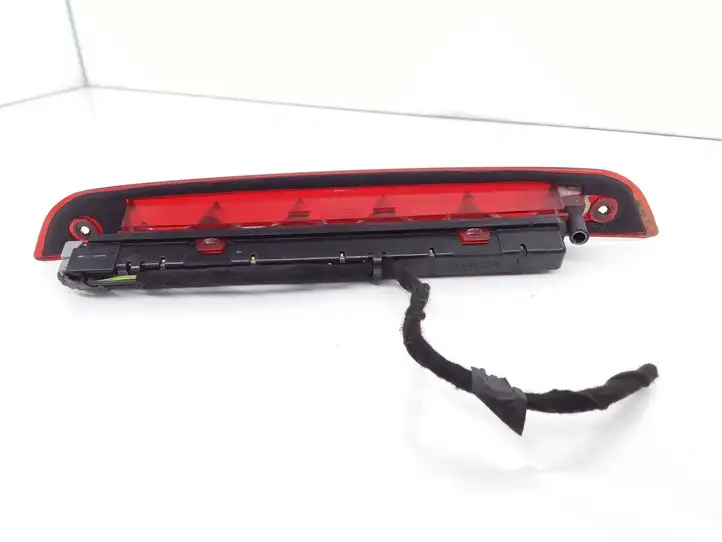 Ford Focus (1998 - 2004) XS4X13A613AB Дополнительный стоп фонарь — фото 2