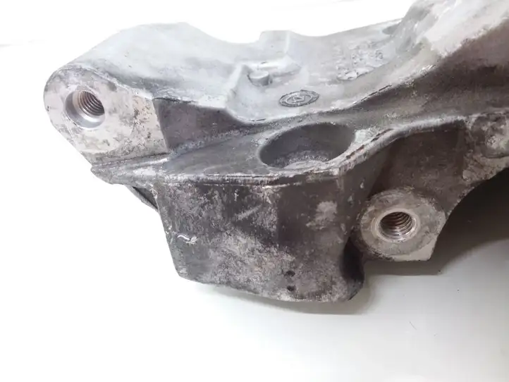 BMW 3 F30 F35 F31 (2012 - 2018) 8506863 Кронштейн генератора — фото 6