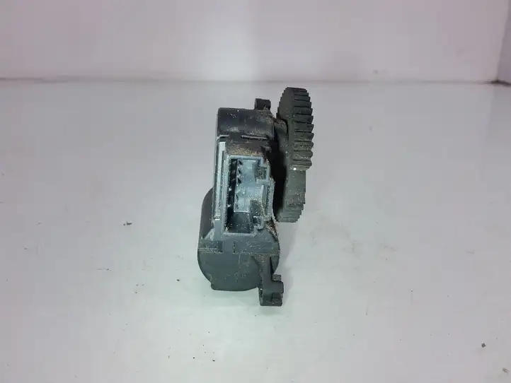 Opel Astra H (2004 - 2009) 52406337R05 Двигатель задвижки потока воздуха — фото 4