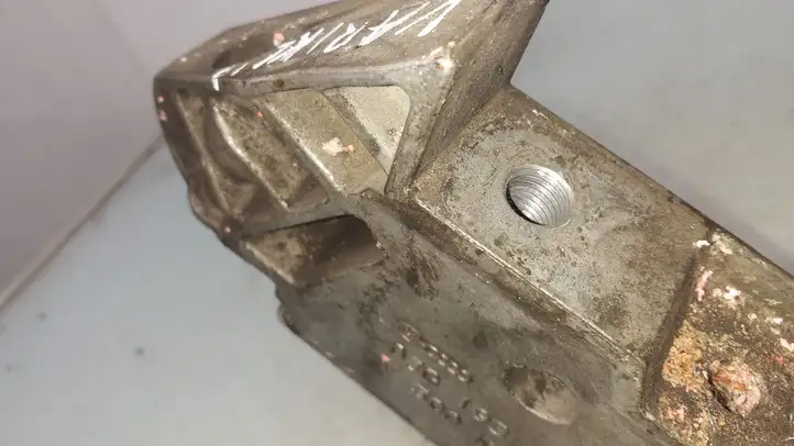 Audi A3/S3 8P (2004 - 2008) 03G199207A Кронштейн двигателя — фото 4