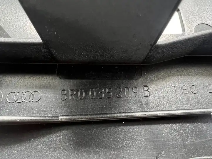 Audi Q5 SQ5 (2008 - 2012) 8R0035209B Кронштейн усилителя звука — фото 3