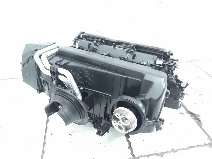 Porsche Taycan 9J1 (2019 - ) CZ116761490 Комплект системы вентиляции салона — фото 2