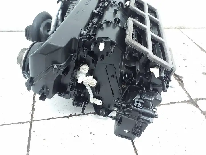 Porsche Taycan 9J1 (2019 - ) CZ116761490 Комплект системы вентиляции салона — фото 3