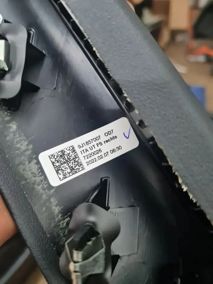 Porsche Taycan 9J1 (2019 - ) 9J1857007 Декоративная планка — фото 5