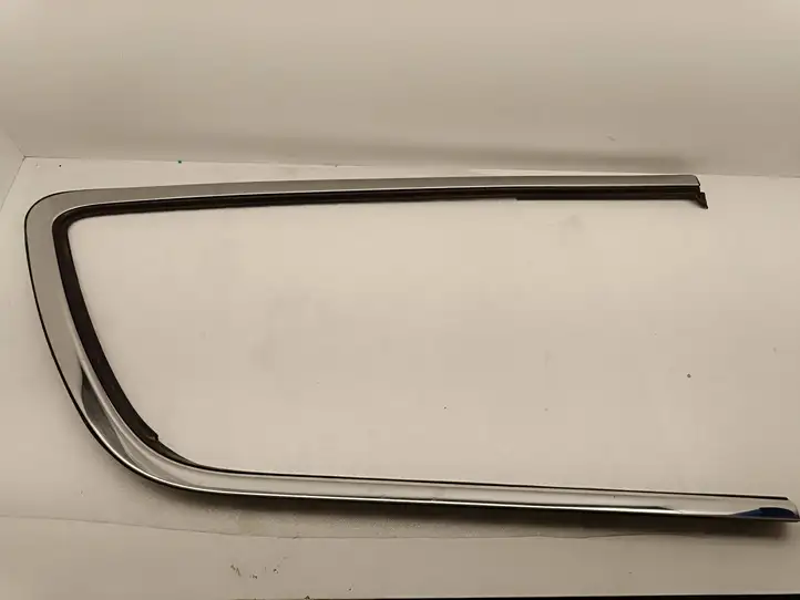 Chrysler Pacifica (2016 - ) 68227296AC Облицовка заднего бокового стекла — фото 1