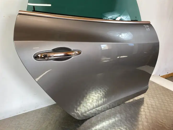 Maserati Quattroporte (2016 - 2021) Задняя дверь — фото 16