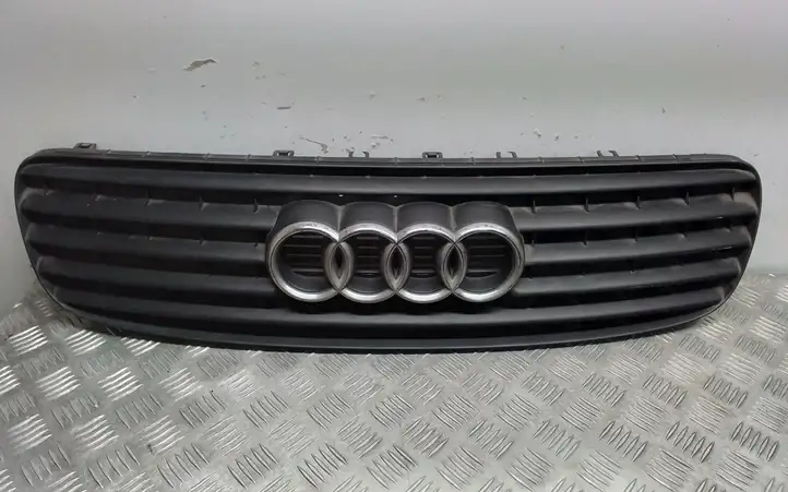 Audi TT Mk1 (2003 - 2006) 8N0853653 Передняя решетка — фото 1