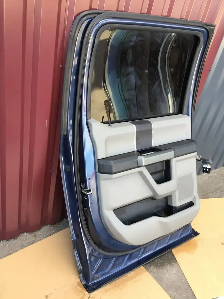 Ford F150 (2018 - 2020) Задняя дверь — фото 2
