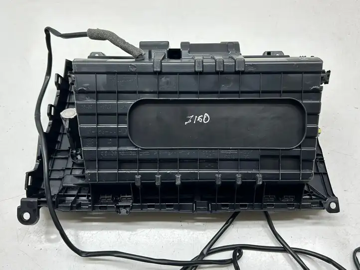 Toyota Land Cruiser (J150) (2009 - ) 55433-60131 Бардачок в сборе — фото 6