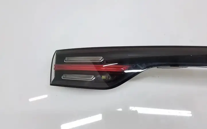 Porsche Cayenne (9Y0 9Y3) (2018 - ) 9Y0945081Q Задний фонарь в крышке багажника — фото 11