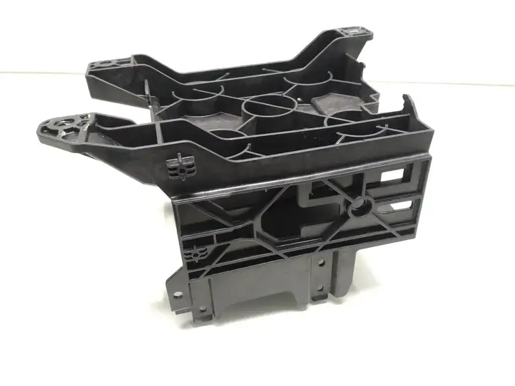 Audi A4 S4 B8 8K (2007 - 2011) 8T0907368A Кронштейн усилителя звука — фото 3