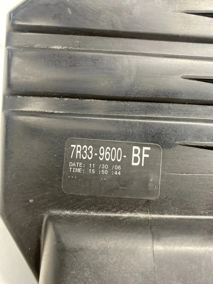Ford Mustang V (2005 - 2014) 7R339600BF Корпус воздушного фильтра — фото 3